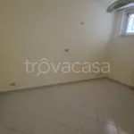 Affitto 3 camera appartamento di 80 m² in Valenzano