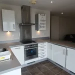 Rent 2 bedroom flat in Swansea