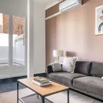 Rent 1 bedroom apartment of 398 m² in Paris