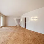 Rent 7 bedroom apartment of 288 m² in Vicenza