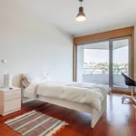 Rent 4 bedroom apartment in Porto