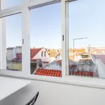 Rent 1 bedroom apartment of 65 m² in Lisbon