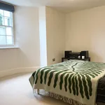 Rent 2 bedroom flat in Kent