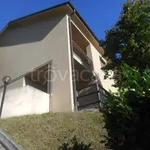 Villa Bifamiliare in affitto a Lecco via Maria Montessori, non arredato/vuoto, giardino privato, box - TrovaCasa