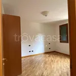 Rent 4 bedroom apartment of 90 m² in Padova