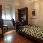 Rent 4 bedroom apartment in Lisbon