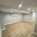 Appartement de 882 m² avec 1 chambre(s) en location à Toronto (Rockcliffe-Smythe)