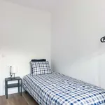 Rent a room in lisbon