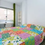 Rent a room of 130 m² in granada