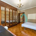 Rent 4 bedroom apartment of 146 m² in Oviedo