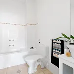 Rent 2 bedroom apartment in St Kilda