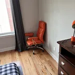 Rent 3 bedroom apartment in Poplar