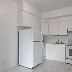 Appartement de 742 m² avec 3 chambre(s) en location à Montreal