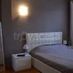 Affitto 2 camera appartamento di 61 m² in Desenzano del Garda