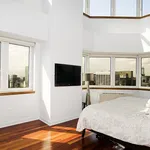 Rent 5 bedroom apartment of 371 m² in New York