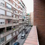 Rent a room of 130 m² in granada