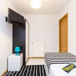 Rent a room of 140 m² in madrid