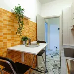 Rent 2 bedroom apartment of 60 m² in milan