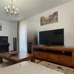 Rent 3 bedroom apartment of 86 m² in Brașov