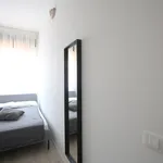 Rent 4 bedroom apartment in Modena