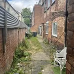 Rent 8 bedroom house in Luton