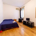 Rent a room of 194 m² in lisbon