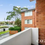 Rent 1 bedroom apartment in St Kilda West