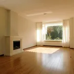 Rent 6 bedroom house of 100 m² in Lisse