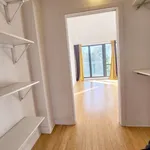 Appartement de 559 m² avec 3 chambre(s) en location à Montreal