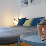 Rent 1 bedroom apartment of 33 m² in Dusseldorf