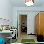 Rent a room of 150 m² in granada