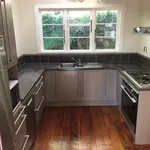 Rent 4 bedroom house in Wellington