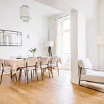 Appartement de 1700 m² avec 4 chambre(s) en location à Paris