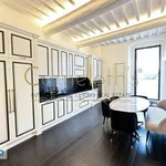 Rent 6 bedroom house of 400 m² in Florence