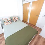 Rent 2 bedroom flat in Manchester