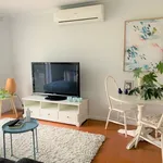 Rent 2 bedroom apartment in altona