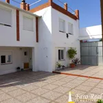 Estudio en alquiler anual en la zona de Montijo con vistas al mar.