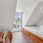 Rent 1 bedroom apartment of 360 m² in Paris