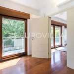 Rent 2 bedroom apartment of 116 m² in Zagreb