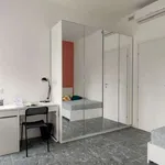 Rent a room in milan