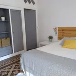 Rent 5 bedroom apartment in Barcelona