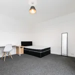 Rent 4 bedroom house in Leeds