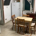 Affitto 2 camera appartamento di 29 m² in Napoli