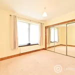 Rent 2 bedroom flat in Aberdeen