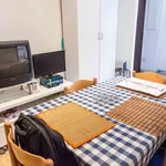 Rent a room of 80 m² in rome