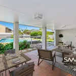 Rent 4 bedroom house of 668 m² in Surfers Paradise