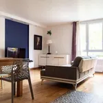 Rent 4 bedroom apartment of 84 m² in paris