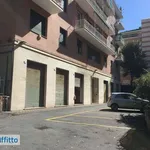 Affitto 5 camera appartamento di 177 m² in Genoa