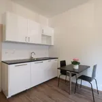 Pronajměte si 2 ložnic/e byt o rozloze 40 m² v Praha