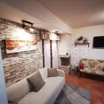 Rent 5 bedroom house of 75 m² in Rocca di Cambio